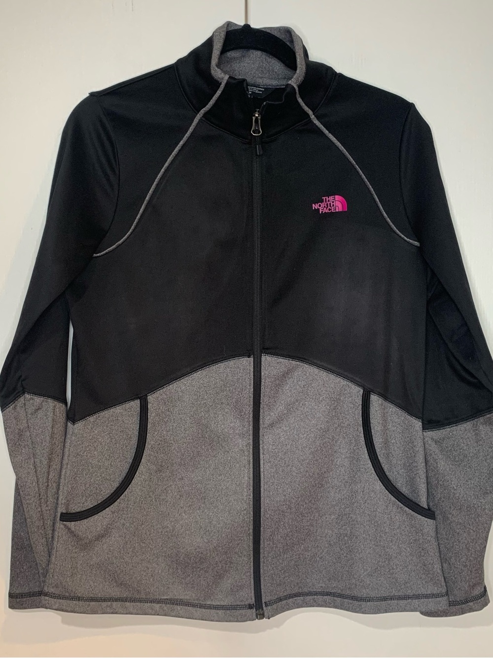 The North Face Women's MED. Black & Gray Full-Zip Utility Jacket with Pink Logo